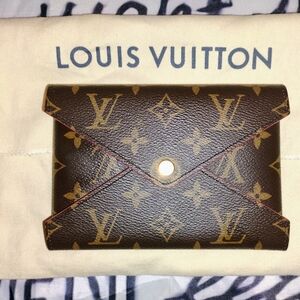 Louis Vuitton Medium Kirigami Pochette